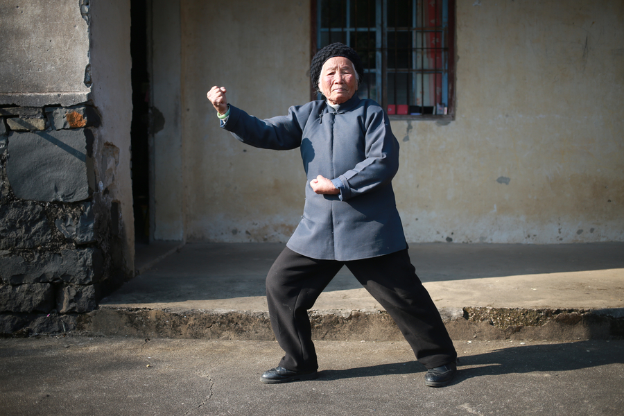 94-year-old nanny practices kung fu for 90 years
