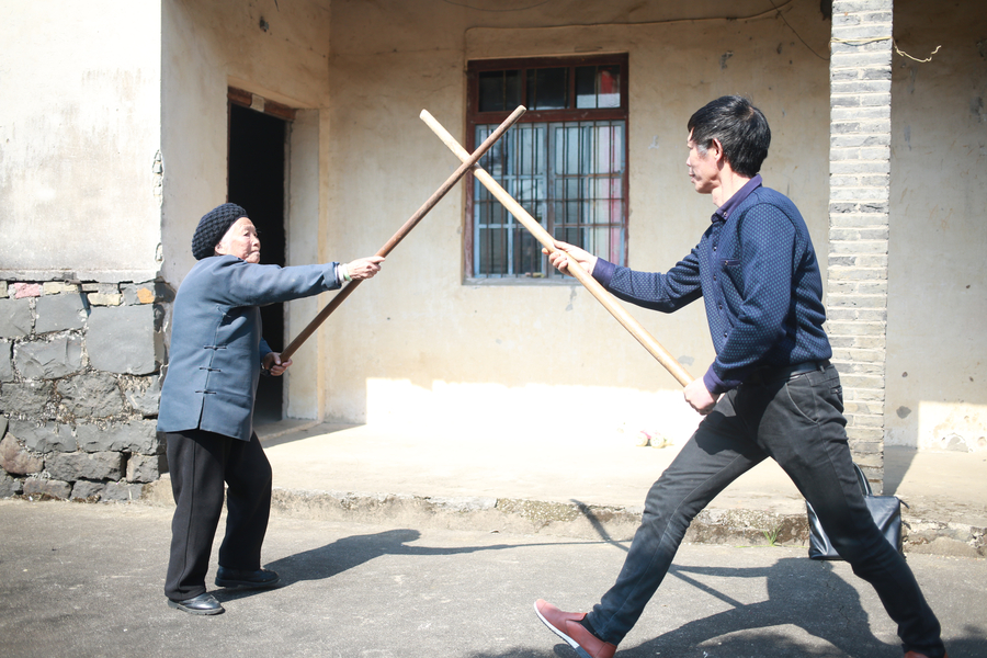94-year-old nanny practices kung fu for 90 years