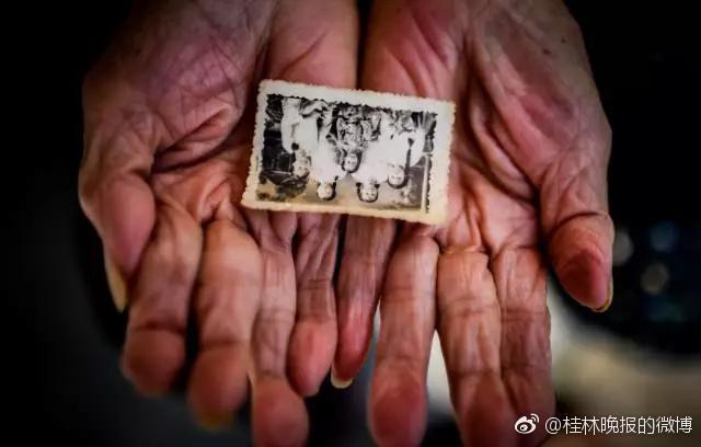 Chinese centenarian freezes time through photographs