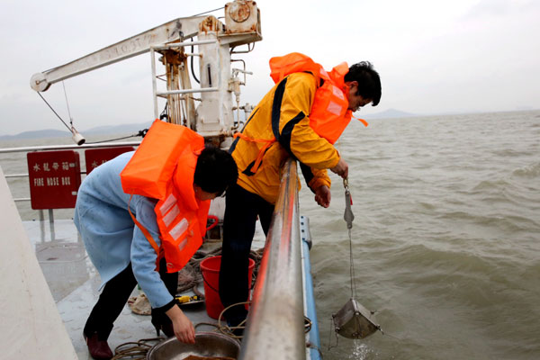 The appliance of science cleans Lake Taihu