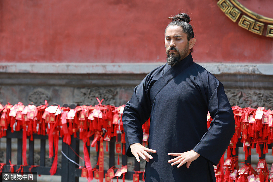 Mexican learns tai chi on Wudang Mountains for 25 times