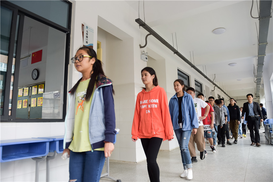 Over 9 million students sit <EM>gaokao</EM>