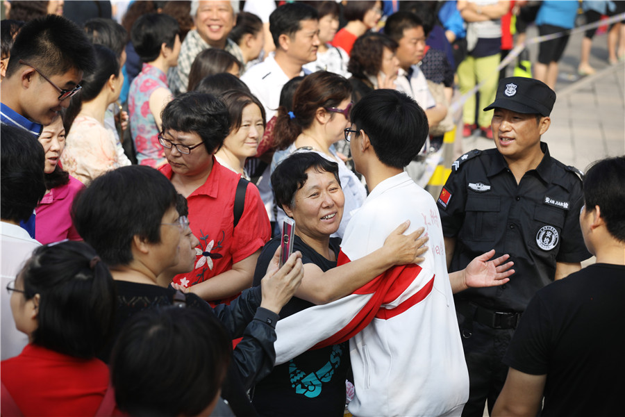 Over 9 million students sit <EM>gaokao</EM>