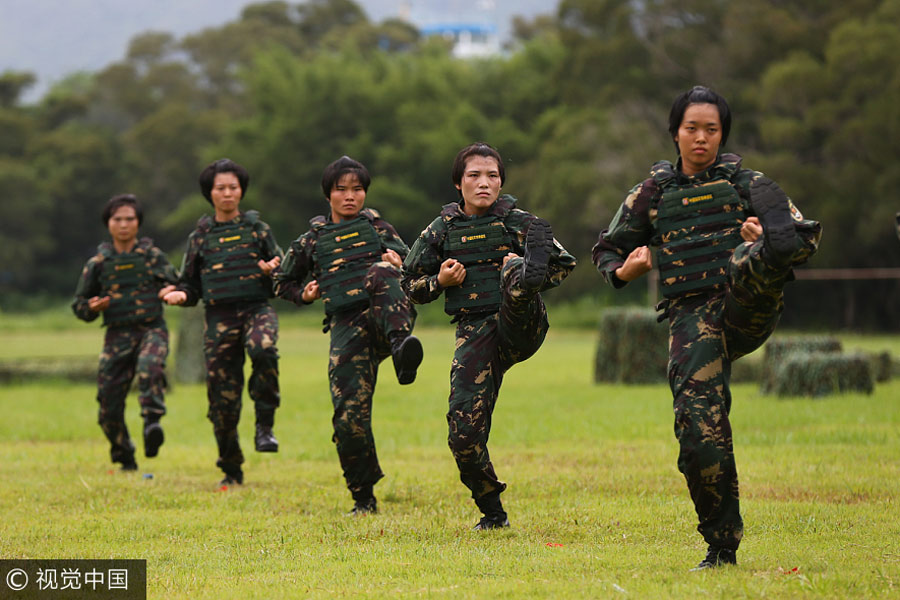 Xi confers honor on PLA unit in Hong Kong