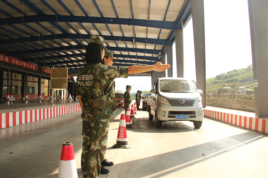 Tough as nails: Female soldiers fighting drug smugglers on border