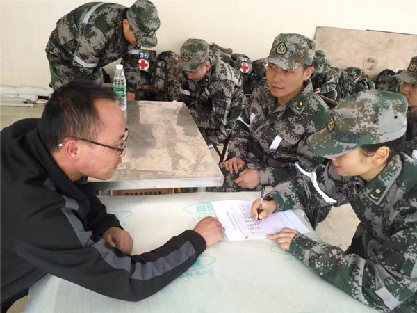 Hospital staff join forces to help those affected by Sichuan's landslide