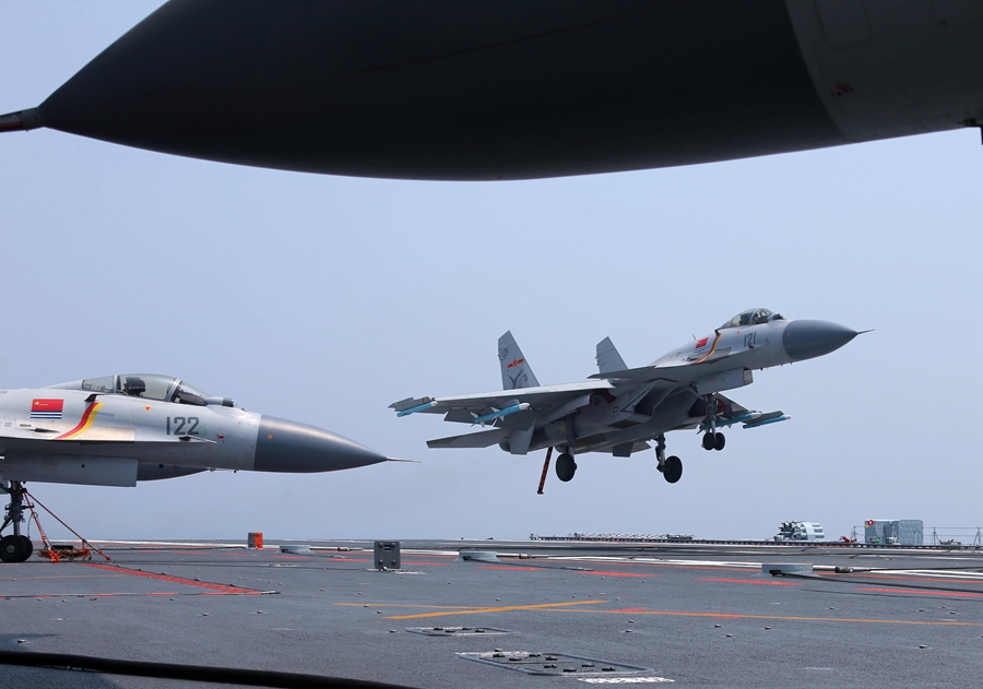 Chinese aircraft carrier formation conducts trans-regional training