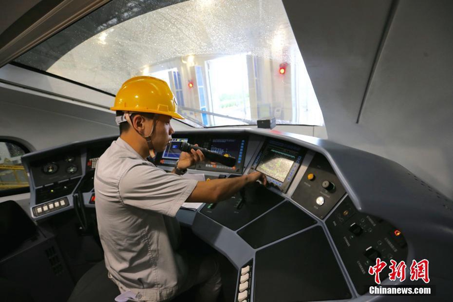 Self-developed new train to run on high-speed rail line