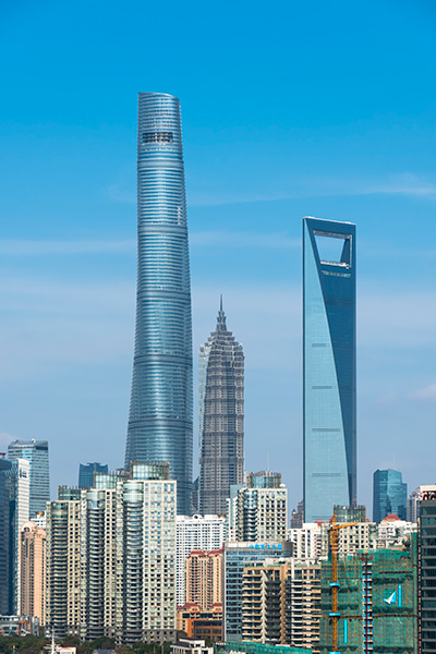 China's tallest building shapes Shanghai skyline
