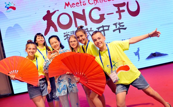 Youth camp attracts international teens with Chinese culture