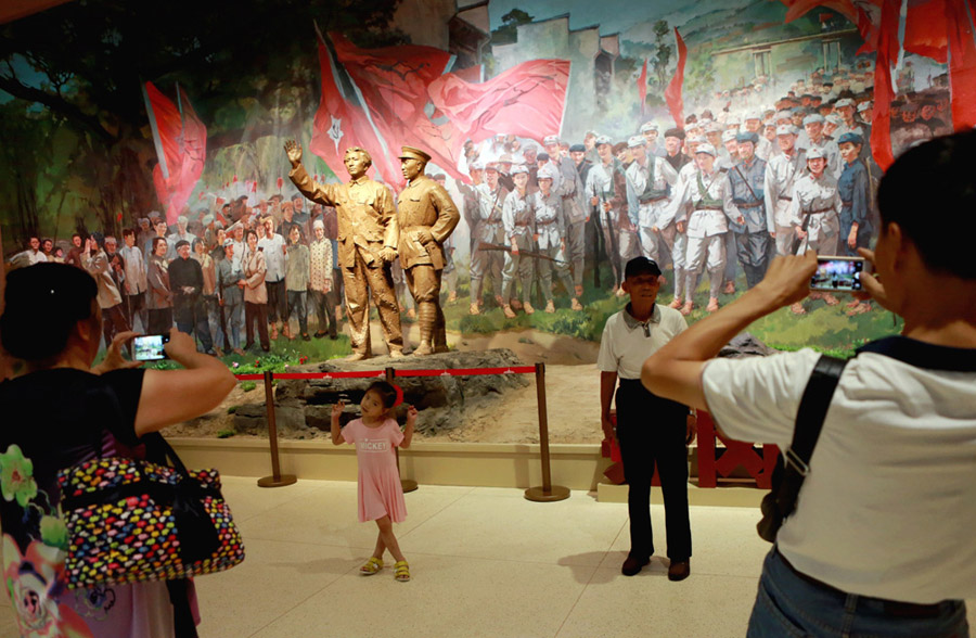 Military prowess, history on display at exhibition in Beijing