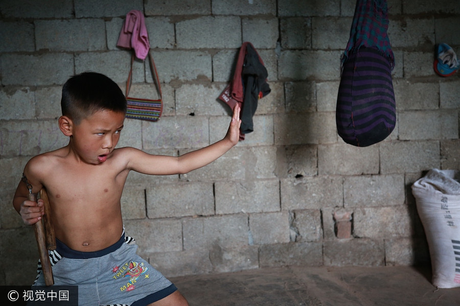 Kung fu dream of a 6-year-old fan of Bruce Lee