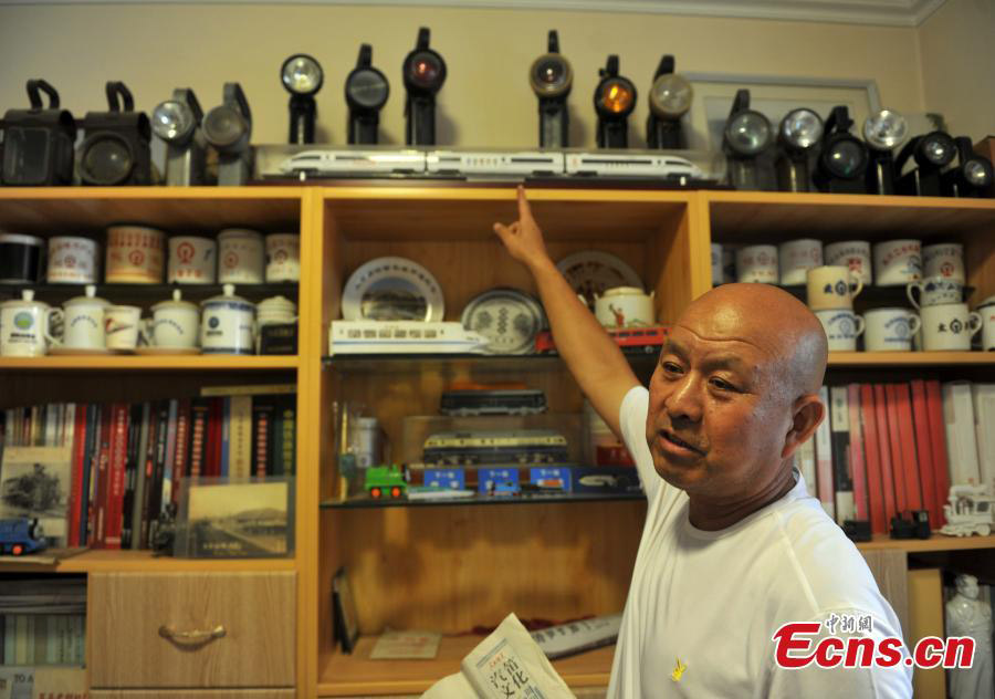 Man's 30-year collection showcases China's railway history