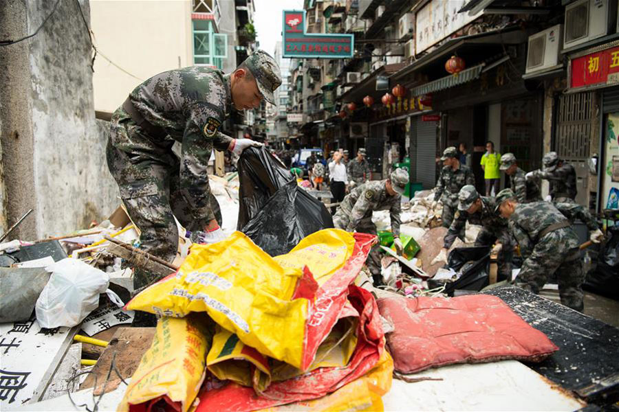 PLA garrison aids relief after typhoon hits Macao