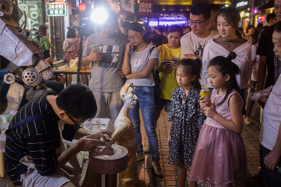 The bustling nightlife of Wuxi