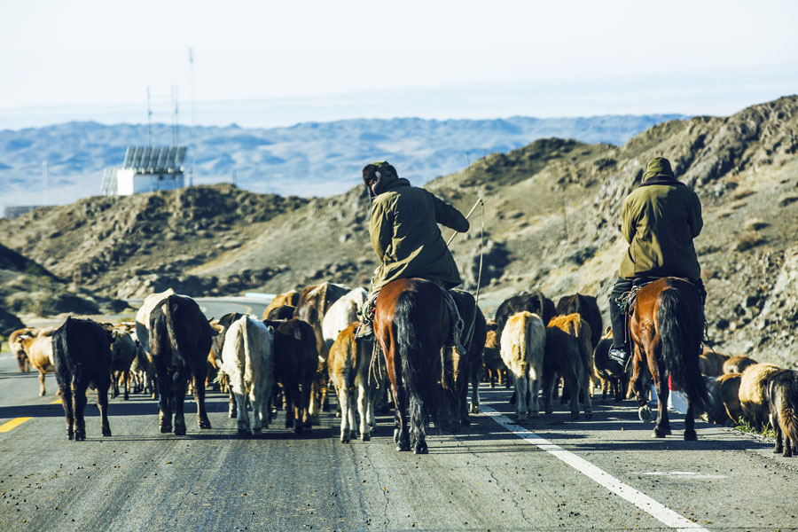 Holiday season: Breathtaking scenery, a simple lifestyle in Altay