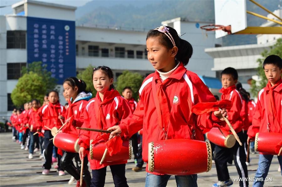 Extra-curriculum activities enriched for students in C China