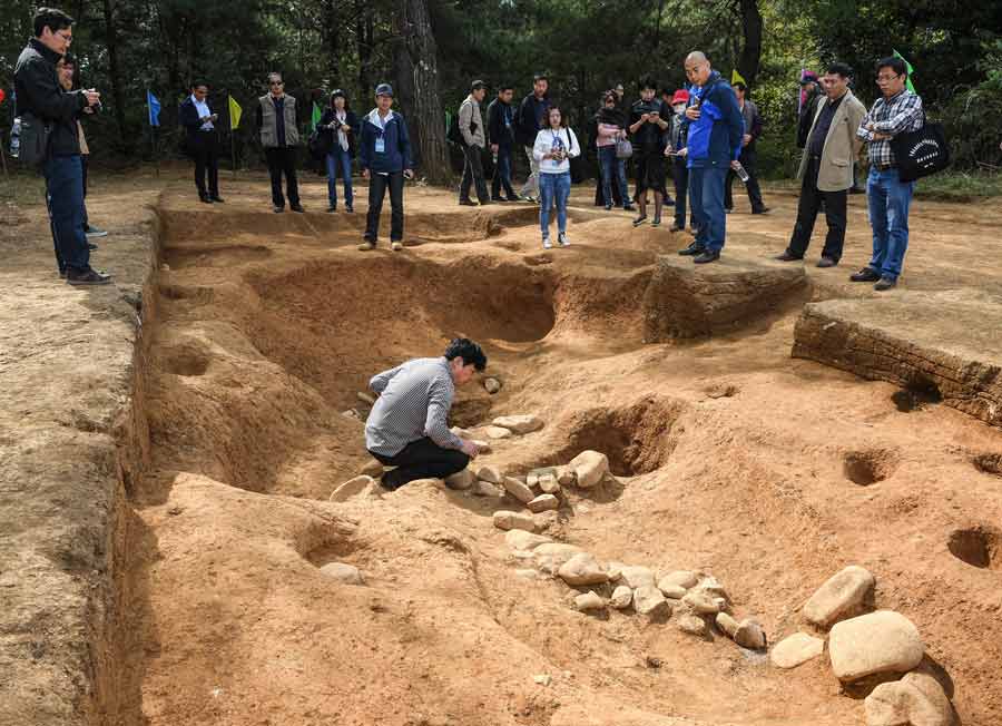Chinese archaeologists discover cave-dwelling agrarian society