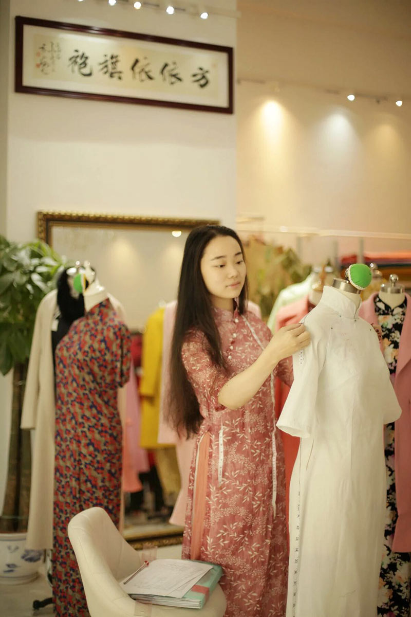 'Cheongsam Queen' earns millions as dressmaker