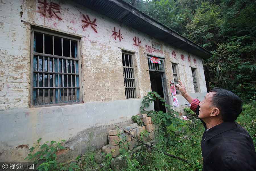 Ranger protects forest for 28 years