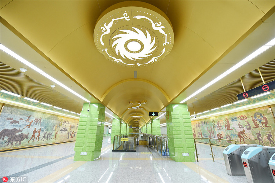 Beautiful designs grace Chengdu metro stations