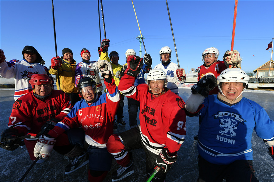 On the ice, senior hockey players find youth again