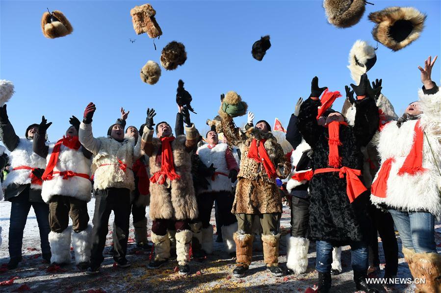 Ice collecting season begins in Harbin