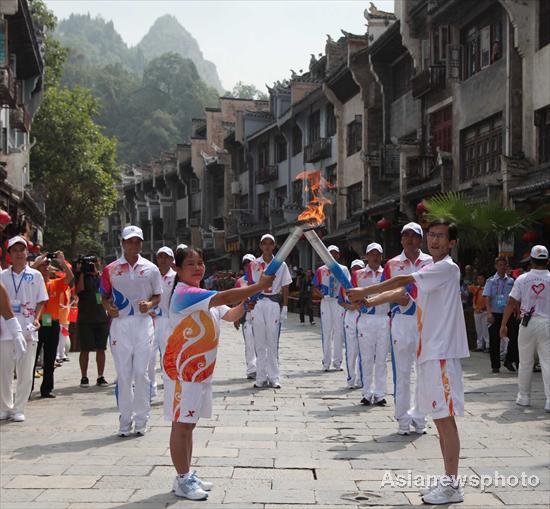 Torch relay in ancient town