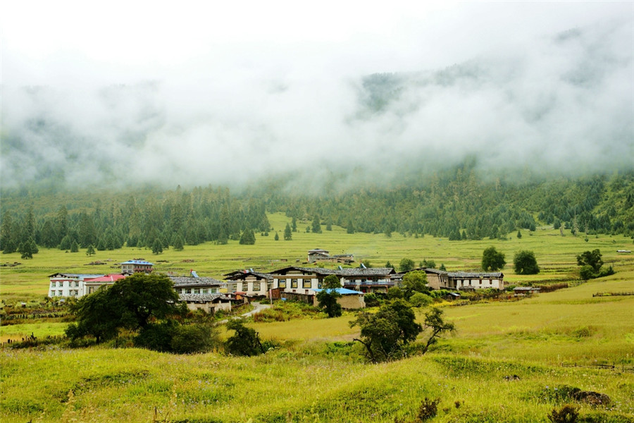 Stunning scenery of Tibet