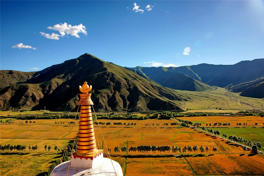 Stunning scenery of Tibet