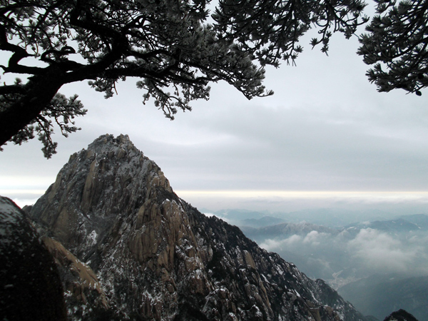 Snowstorm on Huangshan