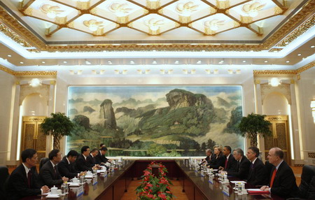 Top leaders of China and US hold talks in Beijing