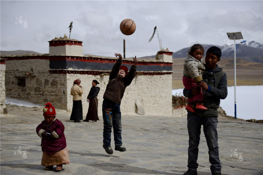 Life in Tibet's rooftop village