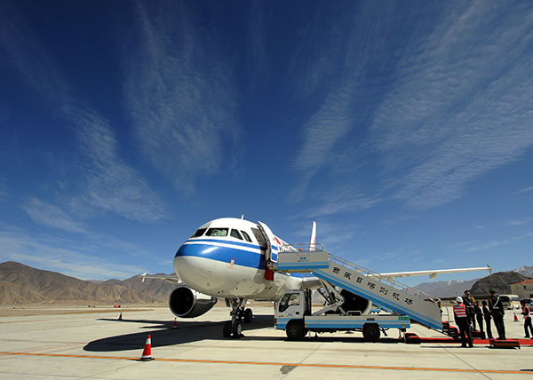 50 years of flights to Tibet bolsters tourism, economy