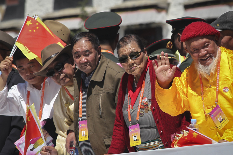 Grand ceremony held to mark Tibet's anniversary