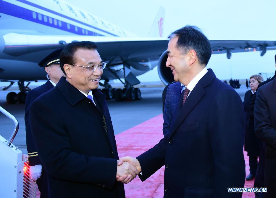 Le Premier ministre chinois entame une visite officielle au Kazakhstan