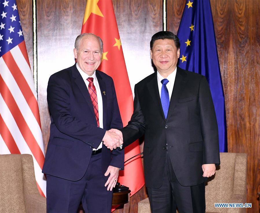 Xi Jinping rencontre le gouverneur de l'Alaska, l'appelant à davantage de coopération régionale