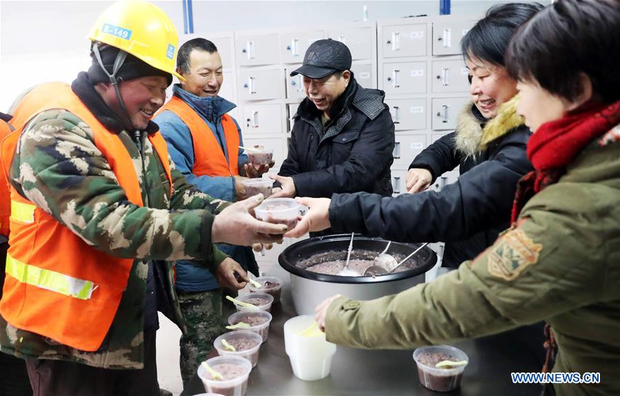 Chine: célébrations du festival de <EM>Laba </EM>