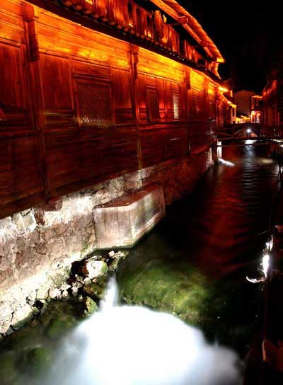 Lijiang at night