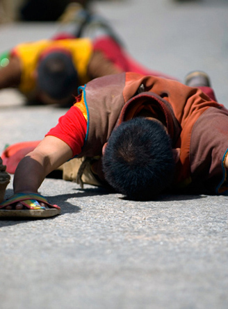 Amazing Tibet with beautiful scenery and devotional people