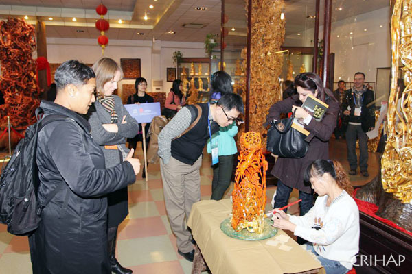 Chaozhou wood carving