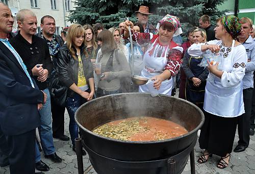 'Culture of Ukrainian borscht cooking' inscribed on the List of Intangible Cultural Heritage in Need of Urgent Safeguarding
