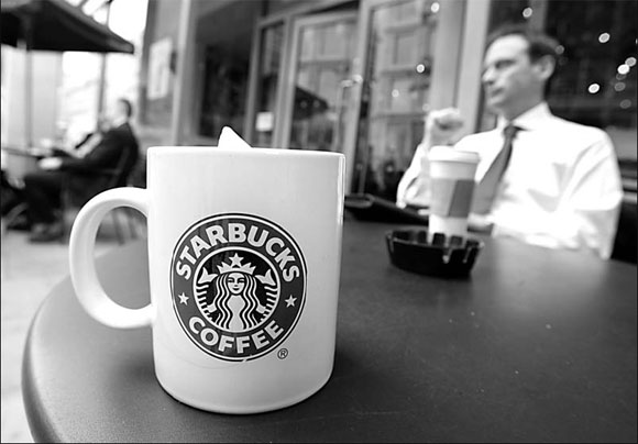 Starbucks to shut 100 stores in US