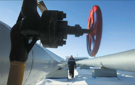 Russia, Ukraine trade blows over gas supply