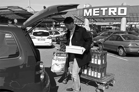 Slumping consumer spending bites Metro