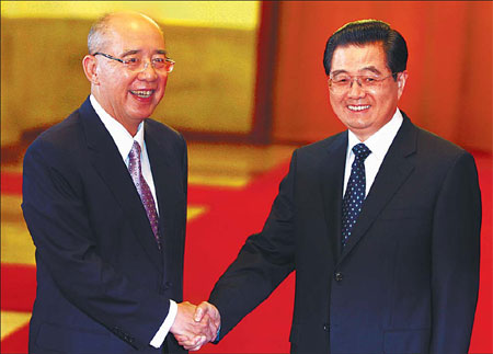 Hu powers cross-Straits talks