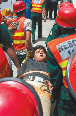 24 killed in Pakistan suicide blast