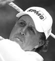 Mickelson's short game exposed after time off