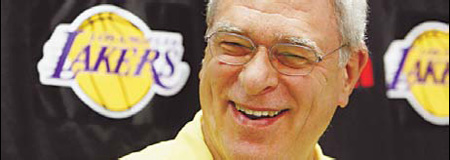 Phil Jackson returning to coach Lakers