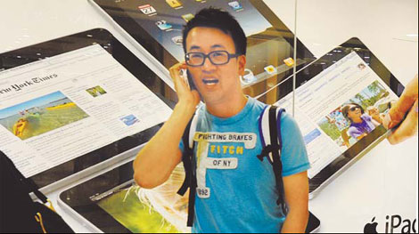 Cheers and jeers for Apple iPad launch in Asia